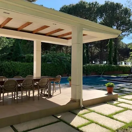Βίλα Beachfront With Private Pool By Monika Experiences *