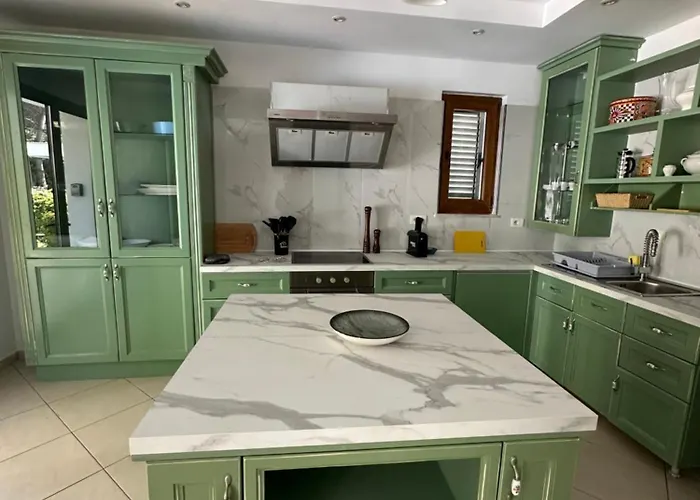 Villa Beachfront With Private Pool By Monika Experiences