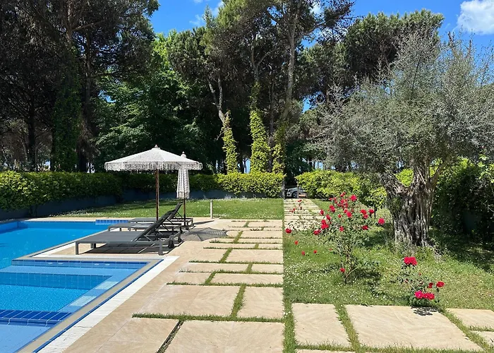 Beachfront With Private Pool By Monika Experiences *