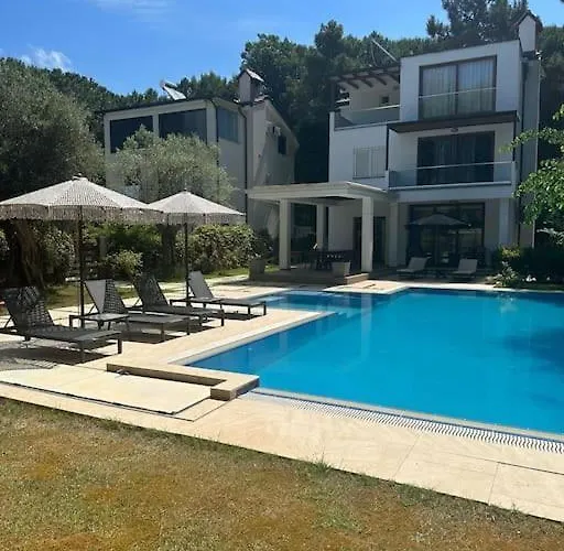 Villa Beachfront With Private Pool By Monika Experiences Golem (Tirana)